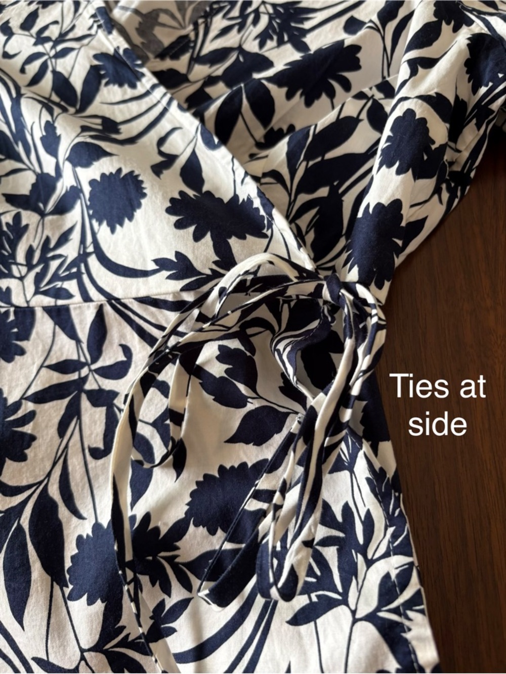 NWT Old Navy Navy White Floral Wrap Top Puff Sleeve Tie Waist - Picture 12 of 15